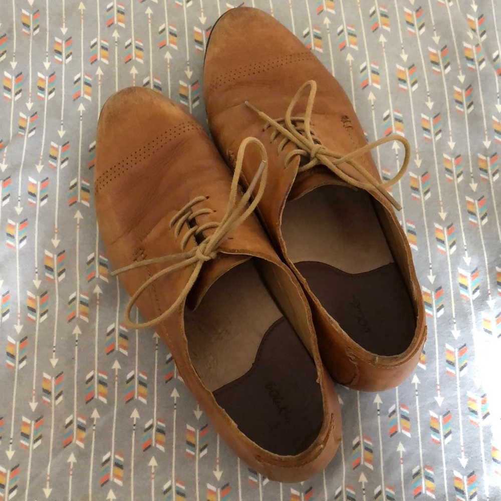 OluKai leather oxfords